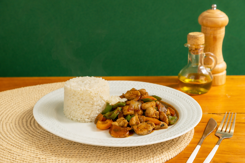 Frango Xadrez c/ Arroz Branco