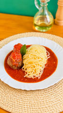 Espaguete c/ Almôndegas ao Molho Sugo