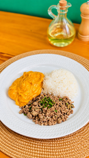 Carne Moída Refogada c/ Purê de Abóbora e Arroz Branco