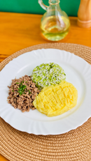 Carne Moída Refogada c/ Arroz de Brócolis e Purê de Batata
