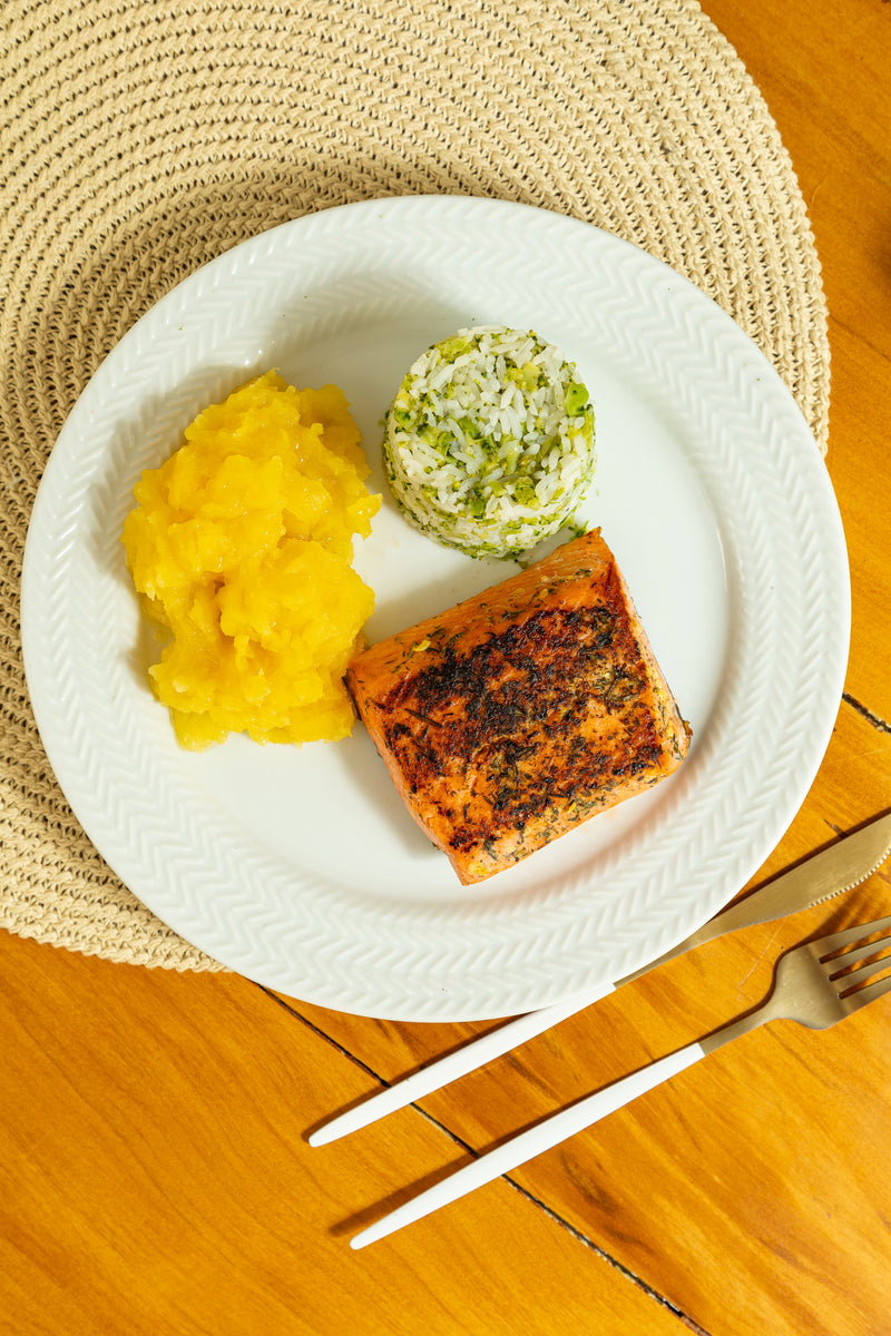 Salmão Grelhado c/ Purê de Mandioquinha