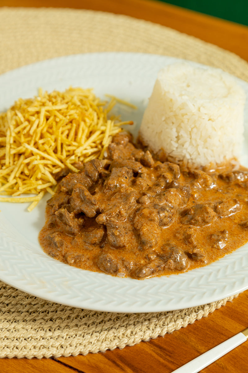 Strogonoff de Carne e Arroz Branco